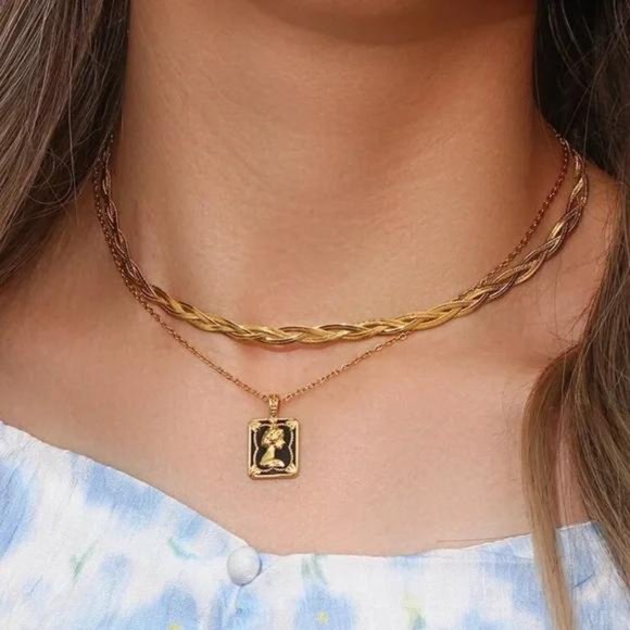 NEW ELIZABETH PENDANT 18K GOLD NECKLACE, NICE NECKLACE, CUTE NECKLACE - Picture 2 of 6